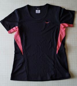 美品NIKE ナイキ Tシャツ黒ピンク美ラインSサイズ