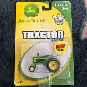 ERTL JOHN DEERE TRACTOR