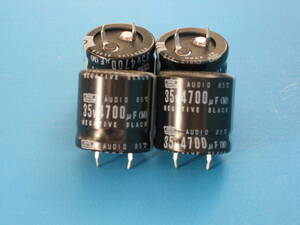 電解コンデンサー　35V4700μＦ　☆未使用品☆