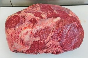 ■(^○^)/チルド冷蔵品【7kg】牛肉 内モモ1本　穀物肥育　真空パックのままお届けします！