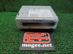 2EX5099 BH2)) ボルボ V50 CBA-MB5244 2006年 純正 CD6連チェンジャー　30732669