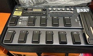 ☆KORG BASS POD XT LIVE 使用感の少ない上物です！（ケース・ACアダプター・取説付き）