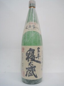 【在庫限りの衝撃価格！】 喜界島酒造 三年寝太蔵 黒糖焼酎 30度 1800ml