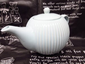 ｍ4982 美品　ティーポット/急須/茶器など　陶器陶磁器　お茶/紅茶/ハーブティーなど　キッチン/食器　うすいブルー　青い　かわいい