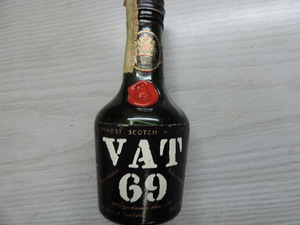 ★ＶＡＴ　６９★　　スコッチウイスキー　　ミニボトル・古酒