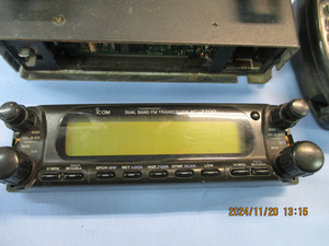 ＩＣＯＭ　ＩＣ−２７００　１４４／４３０ＭＨｚ　デュアルバンド　ＦＭ　トランシ−バ−　１０Ｗ/１０Ｗ機　ジャンク２