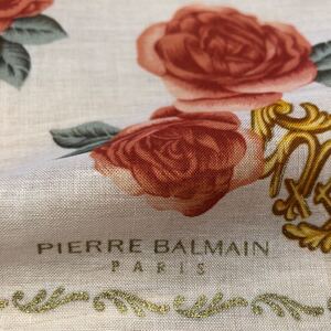 【送料無料】ブランドハンカチ　バラ柄　ピエールバルマン　PIERRE BALMAIN