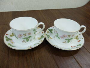 ★☆WEDGWOOD ウェッジウッド　WILD STRAWBEERY ワイルドストロベリー　カップ＆ソーサー　ペア☆★