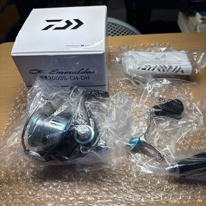 新品未使用品 ダイワ DAIWA 19エメラルダス 19EmeraLdas LT3000S-CH-DH