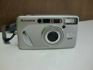 FUJIFILM 富士フイルム Silvi シルヴィ 1000 コンパクフィルムカメラト　本体のみ　現状品