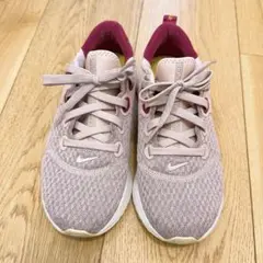 NIKE スニーカー レジェンドリアクトランニング 23