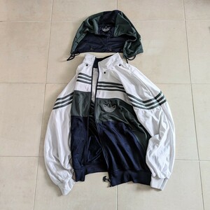 90s 国旗タグ　adidas　アディダス　トラックジャケット　フード付き　グリーン