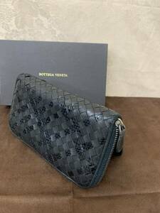 希少即決！希少！ボッテガヴェネタ　レザー×ダイヤモンドバイソン　BOTTEGA VENETA 長財布 イントレチャート ラウンドファスナー 　