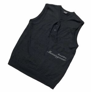 ● Munsingwear マンシングウェア ● バック ビッグ ロゴ 編柄 ウール ベスト ブラック M