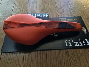 fizik TUNDRA フィジーク　ツンドラ　サドル　カーボンレール　未使用新品