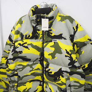 新品 定価31万 ヴェトモン 22aw ネオン カモ ダウン ジャケット イエロー 黄色 グレー メンズ M 4XL VETEMENTS 本物 正規品 カモフラ 迷彩