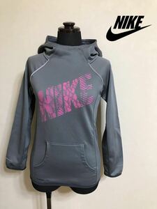 【美品】 NIKE THERMA FIT ナイキ スウェット パーカー プルオーバ ガールズ サイズM 145/72 裏起毛 防寒 フィットネス FA150206TWA グレー