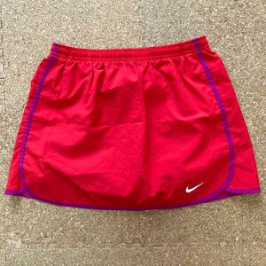 ナイキ Nike マラソン スカート トレーニング ランニングテニスMサイズ レディース 赤トレーニング ジム スコート ランニングスカート