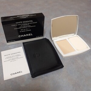 【新品未使用/送料無料】CHANEL パウダーファンデーション ホワイトエッセンシャル