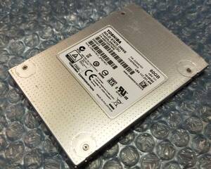 【中古パーツ】2.5 SATA SSD 1台　正常 TOSHIBA THNSNJ060GCSU 60GB 使用時間34009H■SSD3052