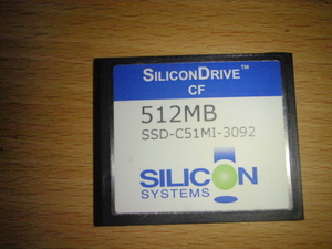 S041-01 SiliconDrive製CFメモリカード　512MB