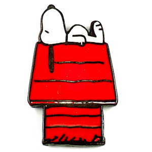 ピンバッジ・赤い犬小屋の上のスヌーピー犬 SNOOPY UFS◆フランス限定ピンズ◆レアなヴィンテージものピンバッチ