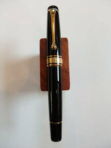 ◆【美品】アウロラ オプティマ ブラックGT万年筆 ペン先：14Kソリッドゴールド F