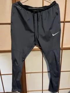 NIKE ドライフィットパンツ