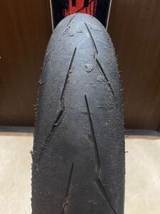 中古MCタイヤ PIRELLI DIABLO SUPERCORSA V3 SC1 110/70ZR17 ピレリ ディアブロ スーパーコルサ 110 70 17 4618 K5589