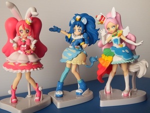 バンダイ　キューティフィギュア５種セット　「キラキラプリキュアアラモード　キュアホイップ／キュアマカロン／キュアパルフェほか」です