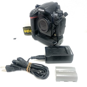 7365【通電・シャッターOK☆Nikon / D700+MB-D10】良品☆ニコン デジタル一眼レフカメラ ボディ バッテリー2台 充電器◇人気機種 デジカメ