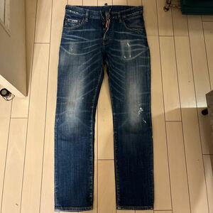 未使用に近い　美品　正規品　DSQUARED2 ジーンズ ボタンフライ サイズIT42(XS〜Sサイズ程度) SKATER