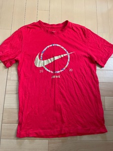 ★中古★　ナイキ　半袖Tシャツ　サイズM　レッド