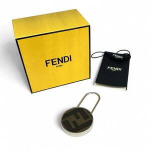 新品 FENDI FFロゴ メタル キーリング ズッカ キーチャーム ブラウン フェンディ