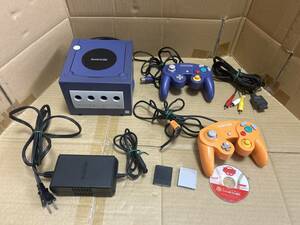 NINTENDO.GAMECUBE.ニンテンドーゲームキューブ.DOL-001.本体.ACアダプタ.コントローラなど.説明にご覧ください