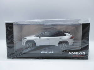 1/30 トヨタ 新型RAV4 PHV ラブフォーPHV　2トーン ブラックマイカxホワイトパールクリスタルシャイン　非売品 カラーサンプル ミニカー