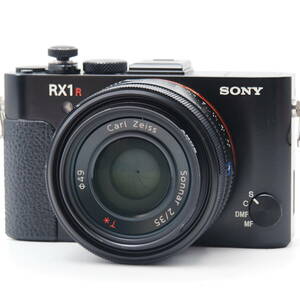 102167☆極上品☆SONY デジタルカメラ Cyber-shot RX1RM2