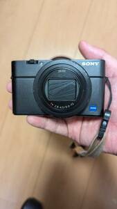 ソニーSONY サイバーショット RX100M7 コンデジ 充電器・電池追加1個