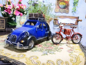 クラッシックシトロエン&自転車 2CV モデルカー アンティークインテリア装飾 ブリキ細工 置物 ヴィンテージカー フランス パリ 店舗什器 