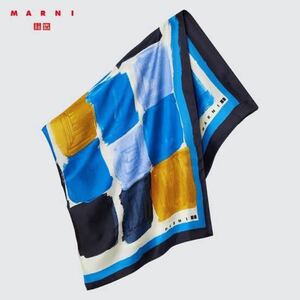 Y ユニクロ×マルニ　UNIQLO×MARNI シルクフロシキスカーフ　ブルー　シルク100% 新品未使用品