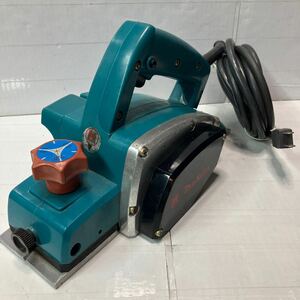 【動作品】makita 電気カンナ 1900B ベルトカバー割れあり 大工道具