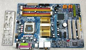 【中古パーツ】BIOS確認のみ、GIGABYTE GA-P35-S3 マザーボードＩＯパネル付 　LGA775 ■MB1669