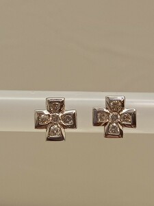 ☆K18wg★天然ダイヤ0.16ct☆ピアス☆64