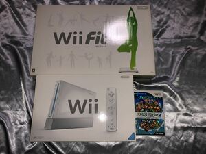 おまけ付　任天堂 Wii ホワイト Wii fit セット　(ニンテンドー Nintendo