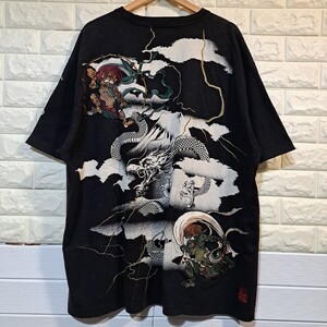 [絡繰魂] 風神雷神と雲龍 刺繍 和柄 Tシャツ [サイズ:4L] ※訳あり 検/ 雅結 クロップドヘッズ 抜刀娘 華鳥風月 satori 参丸一 錦 胤富仁帝