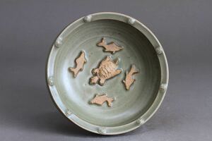 【久】2151 青磁胎抜魚紋鉢　時代品　　唐物　中国美術　青磁　龍泉窯