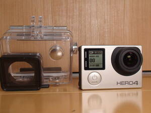 ★使用少なく美品です★GoPro HERO4★３２GBマイクロSDと防水ケースが付属します★