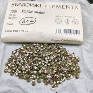 ☆ほぼ未使用 SWAROVSKI スワロフスキー ヴィンテージ ルース 約600個 1028 24SS 5gross Silk 391 シルク 裸石 グルーデコ R-141