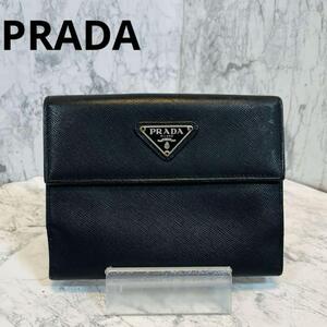 美品 PRADA ブラック ナイロン 二つ折り財布 三角プレート