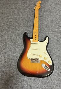 Fender フェンダー Stratocaster エレキギター 